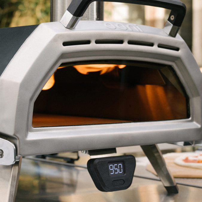 Meet Ooni Karu 16 Multi-fuelled pizza oven