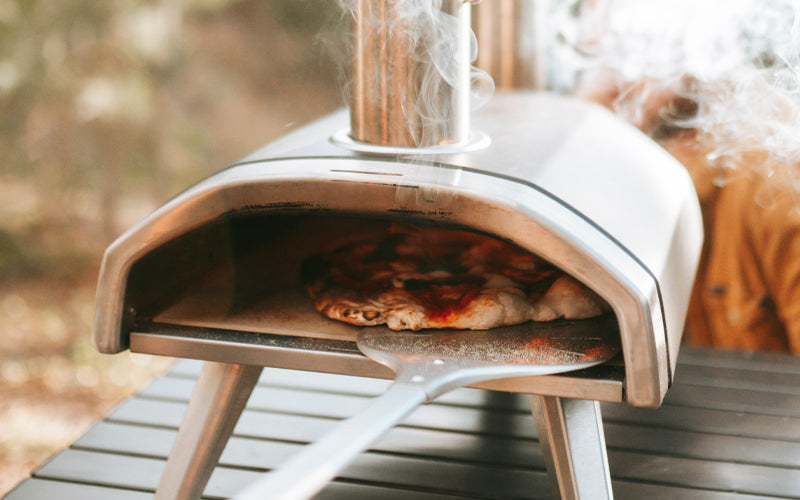 Fyra pizza oven and turning peel