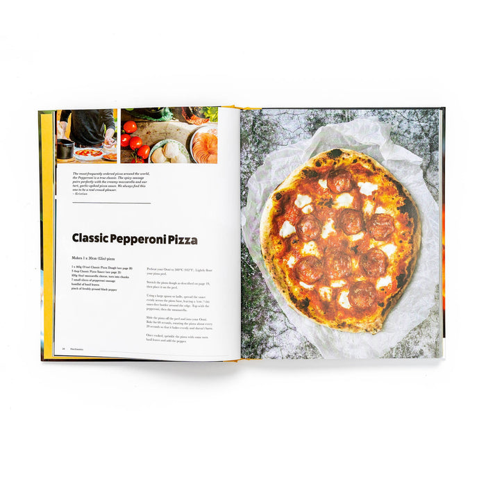 Ooni: Cooking with Fire Cookbook | Cliquez sur cette image pour ouvrir la fenêtre modale de produits. La fenêtre modale de produits permet de zoomer sur les images.