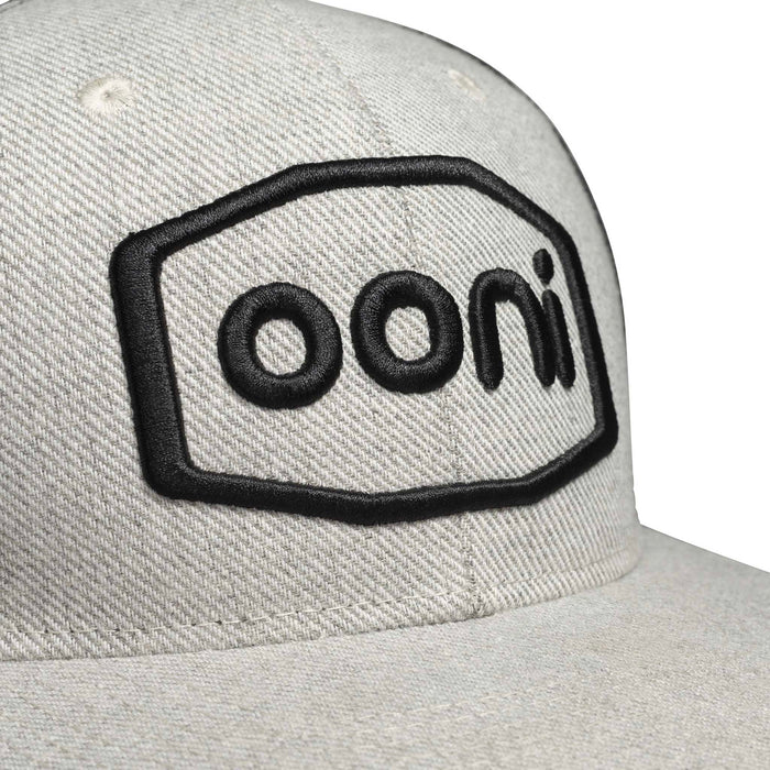 Ooni Logo Mesh Snapback (Gray & Black) | Cliquez sur cette image pour ouvrir la fenêtre modale de produits. La fenêtre modale de produits permet de zoomer sur les images.