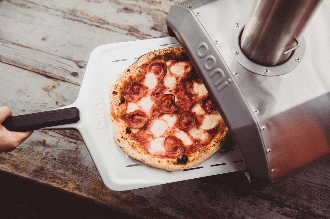 Ooni Karu 12 Multi-Fuel Pizza Oven - Ooni Canada | Click this image to open up the product gallery modal. The product gallery modal allows the images to be zoomed in on.